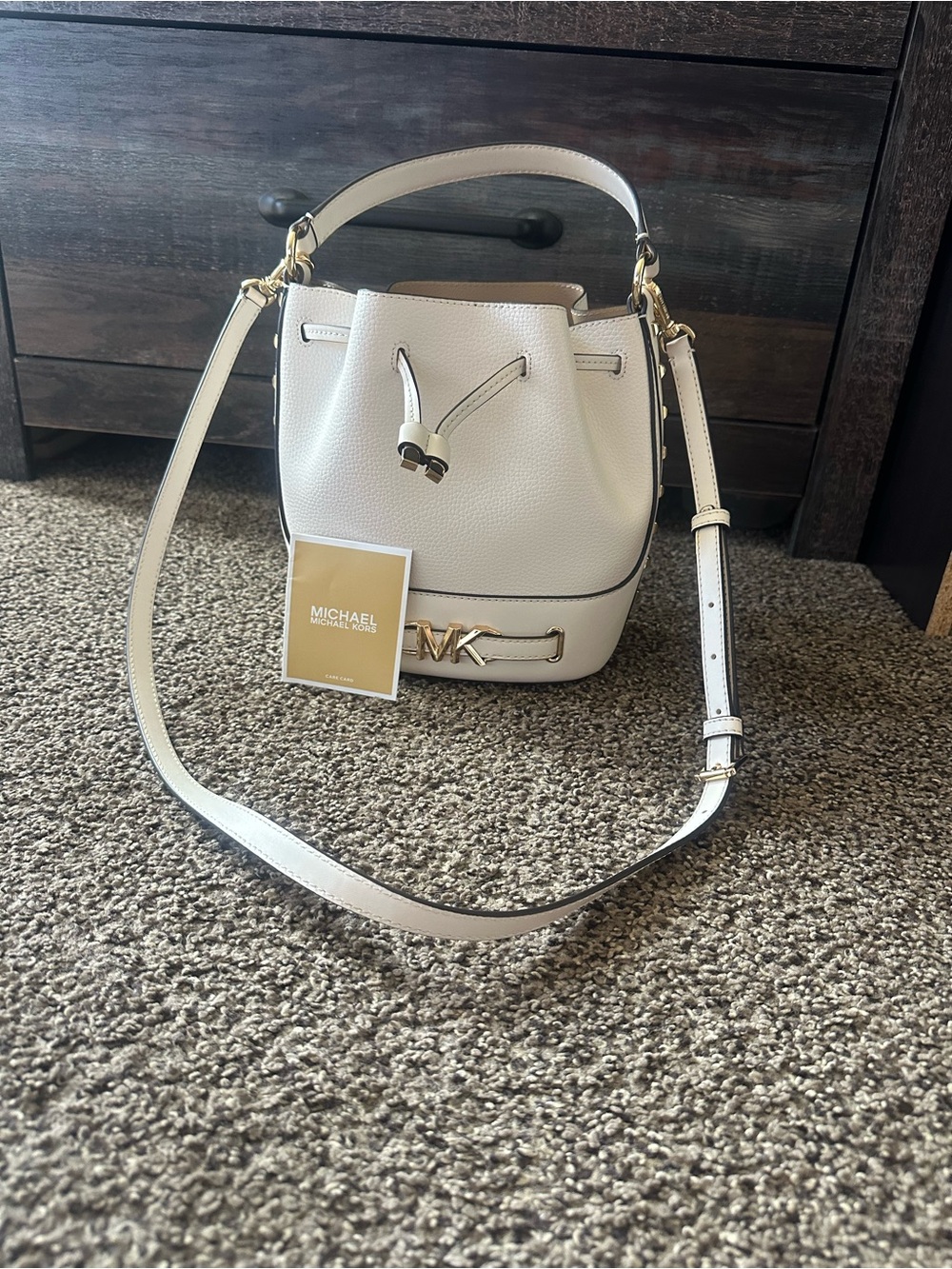 Michael Kors Cream Drawstring Bucket Shoulder Bag with Gold Hardware - Picture 3 of 12